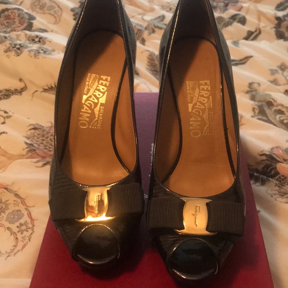 Ferragamo heels - Picture 7 of 7